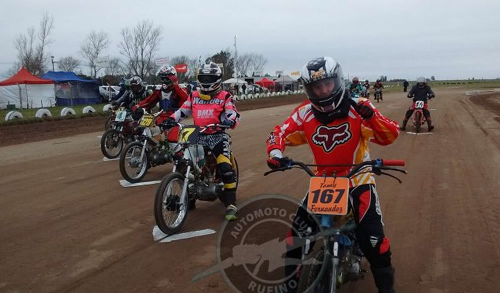 Cuarta Fecha del Campeonato Diurno de Motos y Karting