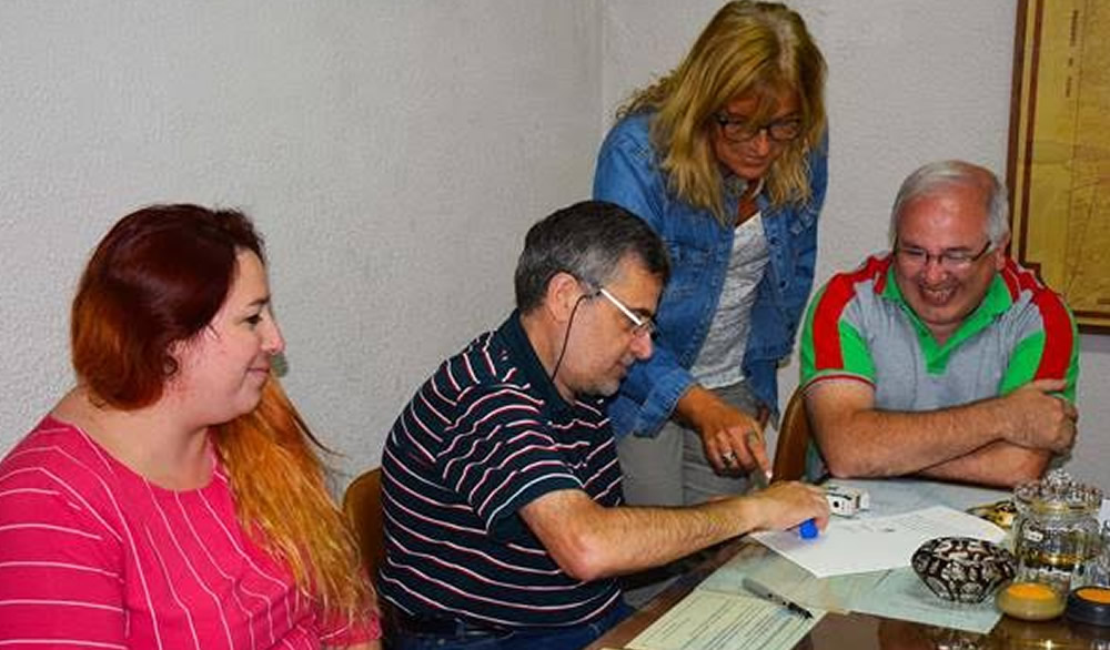 Se firmó la escritura del terreno de la Biblioteca