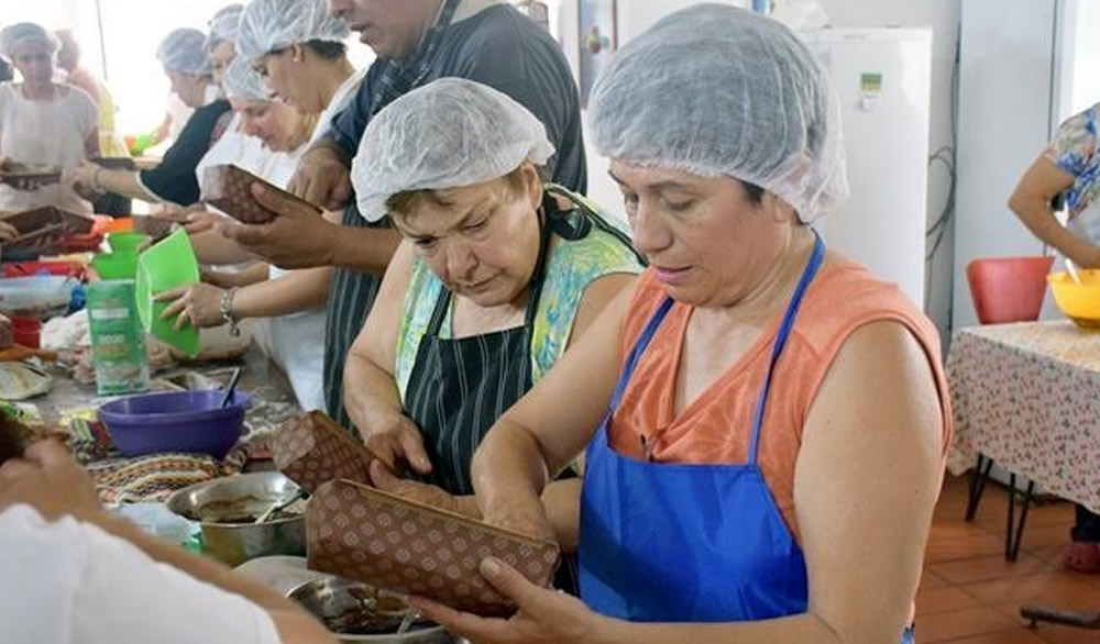 Clase de Cocina con Pan Dulces y Budines