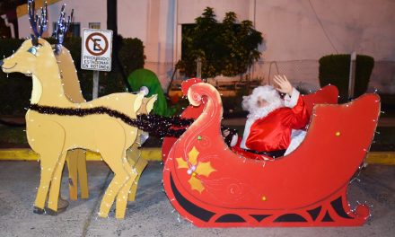 Papá Noel visitó a los chicos del barrio Germán Muñoz