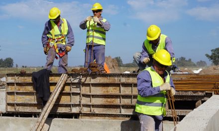 Avanza la pavimentación del acceso a Lazzarino