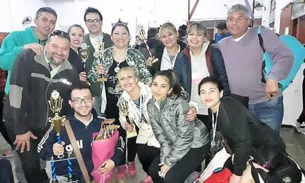 Escuela de danzas multipremiada