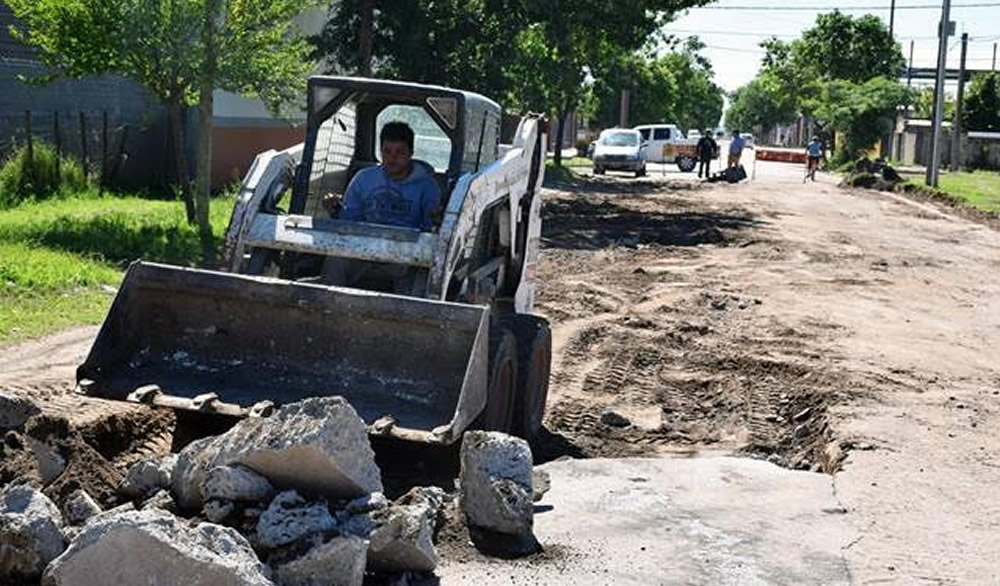 Comenzó la repavimentación de calle Lorenzetti