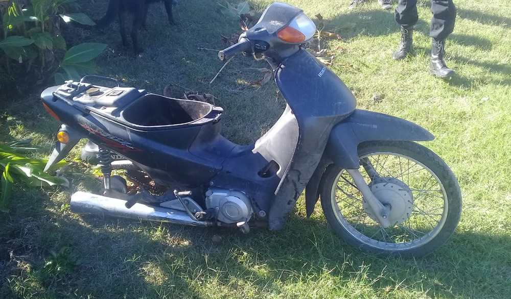 Hallan motocicleta Honda Biz