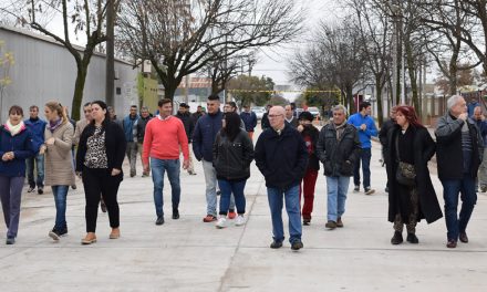 Inauguran pavimento de hormigón en calle Colón