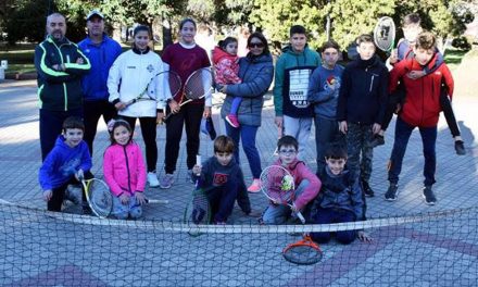 Tenis en plaza Sarmiento