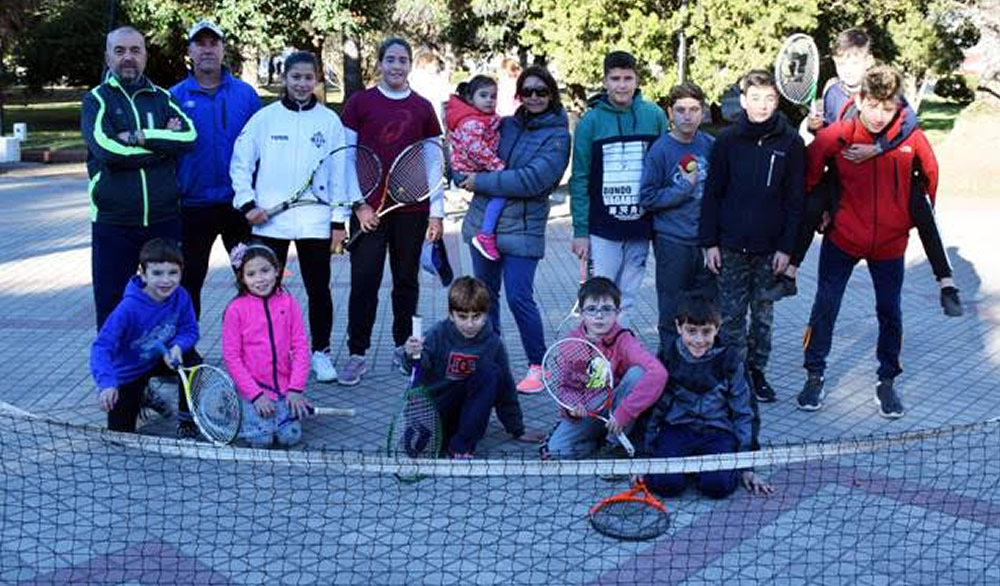 Tenis en plaza Sarmiento