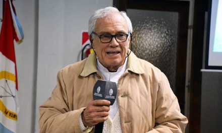 Homenaje al Dr Oscar Parra