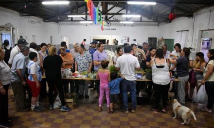 Exitoso intercambio de plantines en el Belgrano