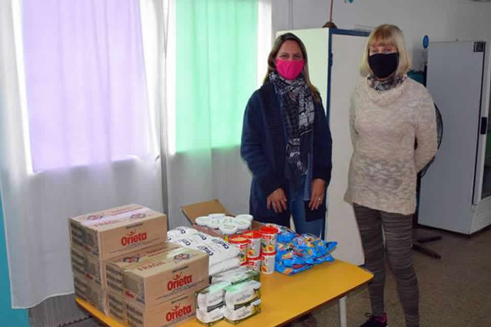 Entrega de alimentos al Club Belgrano