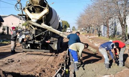 Trabajos municipales en calle Centenario