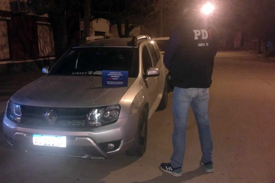 Demoran al conductor de un automóvil presumiblemente robado