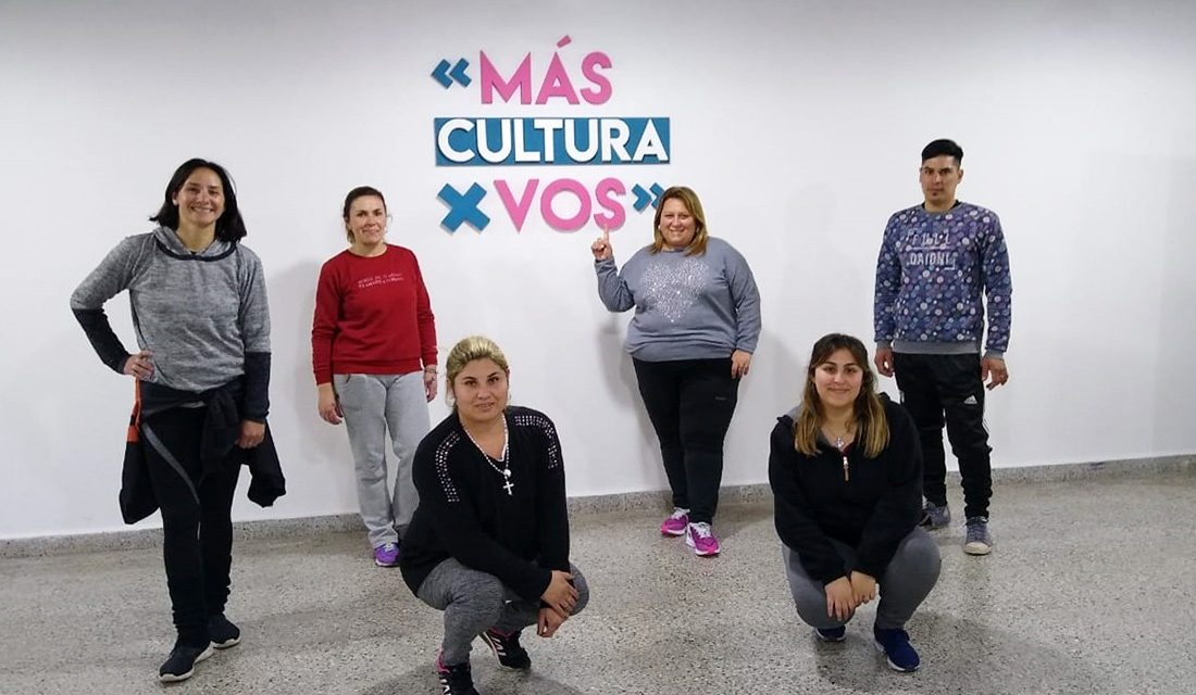 Clases de Danzas en el Centro Cultural Rufino