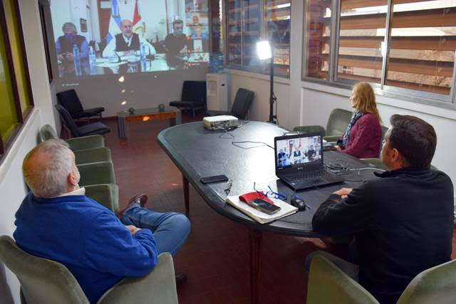 Lattanzi con el gobernador Perotti en videoconferencia