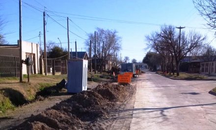 Continúan las obras de la red colectora en carballeira al 1200