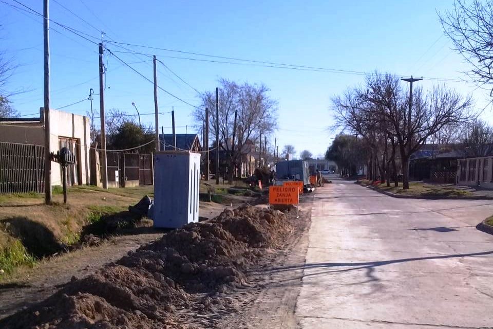 Continúan las obras de la red colectora en carballeira al 1200