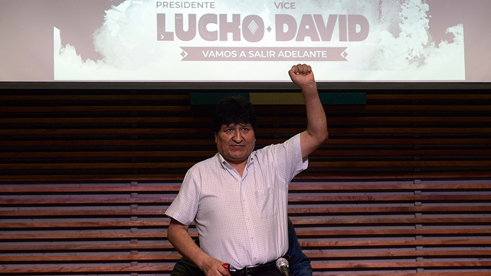 Triunfante, Evo Morales prometió que «tarde o temprano» volverá a Bolivia