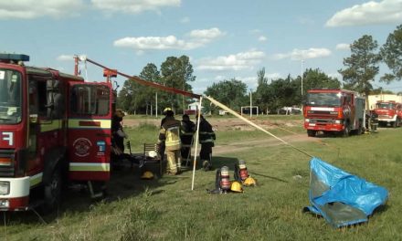 Prácticas y entrenamiento del Cuerpo Activo de Bomberos Voluntarios de Rufino