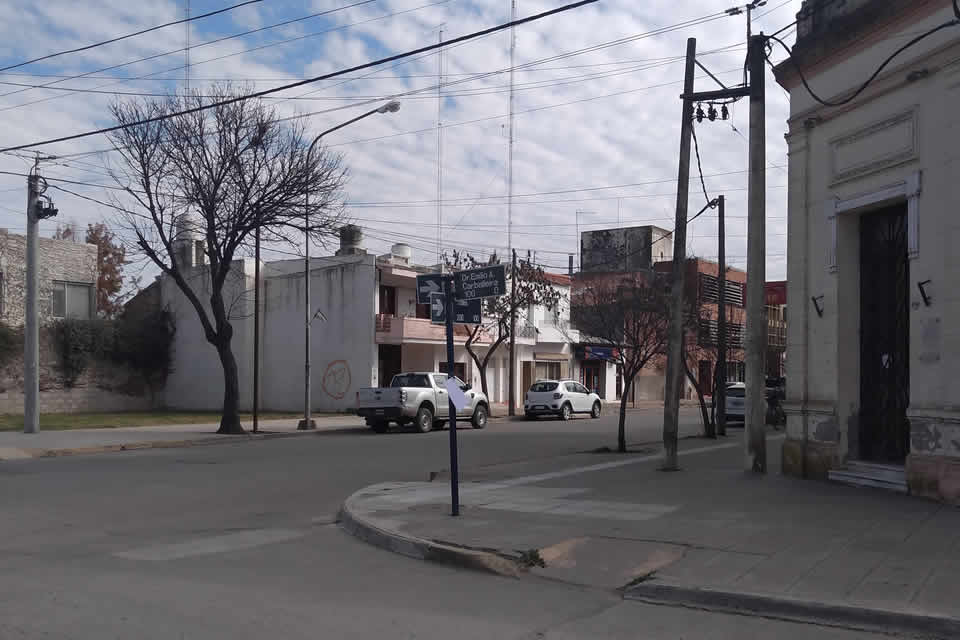 Los comercios podrán abrir hasta las 21 horas, y los bares y restaurantes hasta la 1:30 los viernes y sábados en Rufino