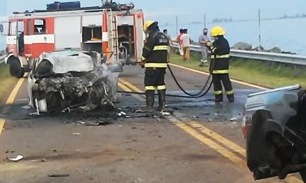 Tres personas murieron calcinadas en grave accidente en Ruta 7