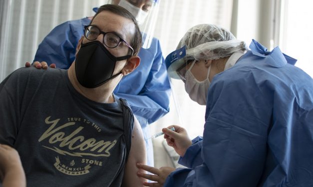 En Santa Fe se vacunaron contra el Covid a más de 16 mil personas con discapacidad