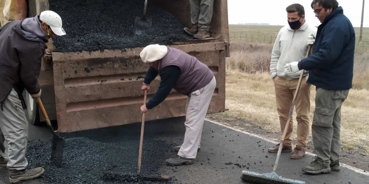 Continúa el bacheo en Ruta 33