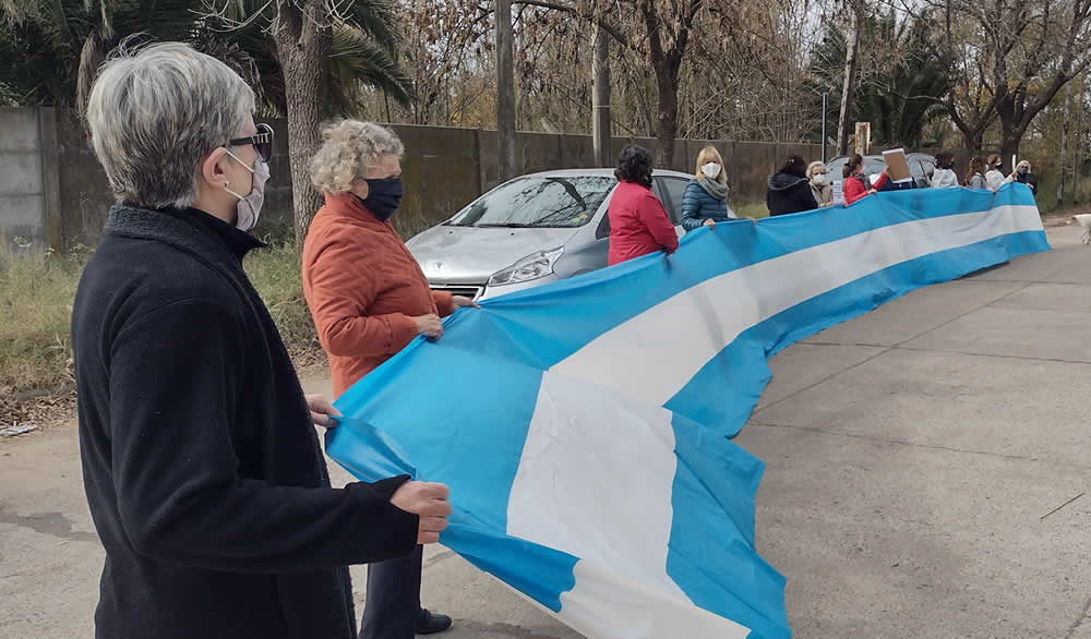 Movilización pidiendo habilitación de planta generadora de Oxígeno del hospital