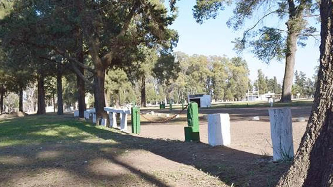 Mantenimiento del parque municipal de Rufino