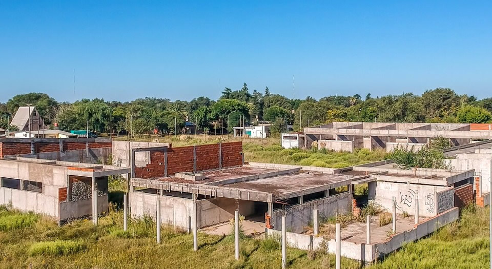 Enrico solicitó al gobierno provincial que se concrete el llamado a licitación de la Escuela Agrotécnica