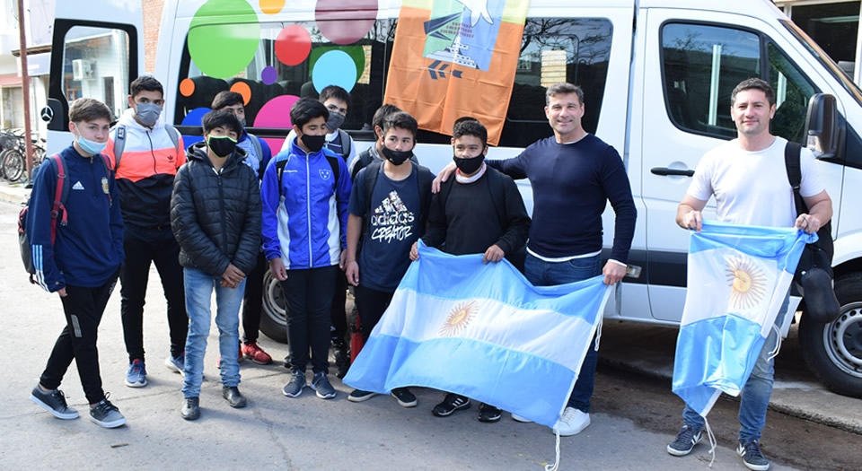 Chicos de Rufino viajaron a Buenos Aires a presenciar el partido de nuestra selección de fútbol