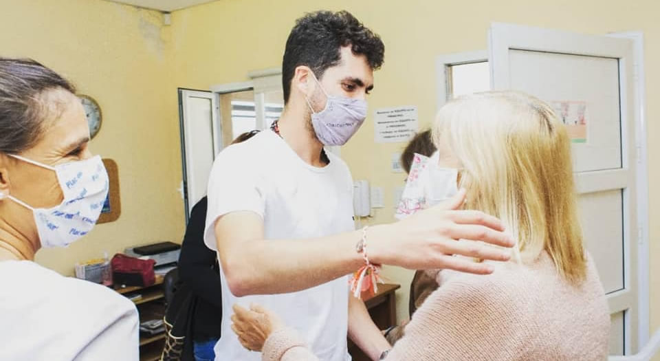 Fede Carballeira dialogó con integrantes de La Liga Argentina de la Lucha Contra el Cáncer