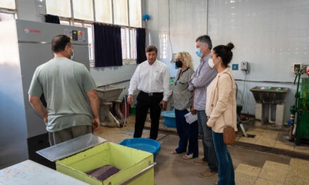 Lattanzi junto a la concejal Gisela Reinoso dialogaron con autoridades del Samco local