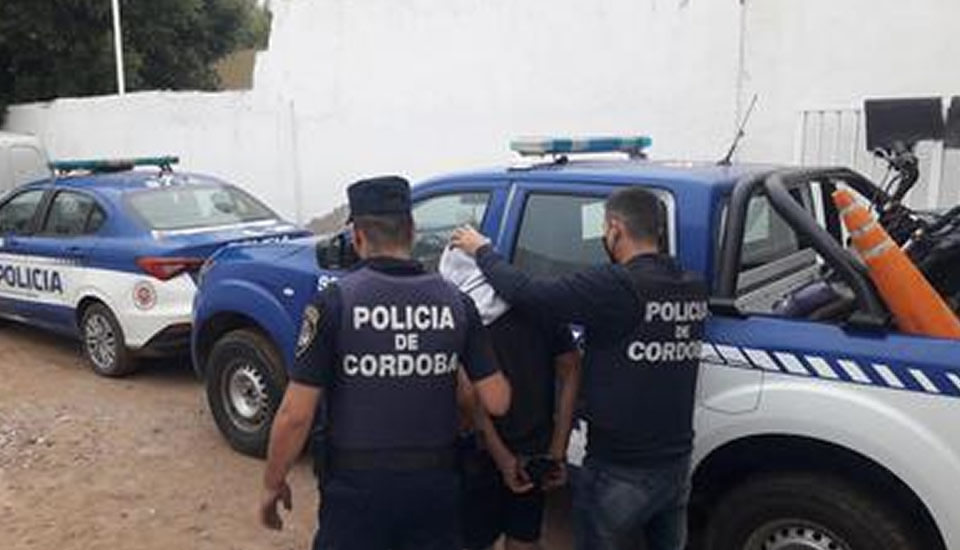 Jóven portaba un arma blanca y terminó en la comisaría