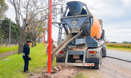 Nuevos pasos en el proyecto de iluminación en el acceso de Sancti Spiritu gestionado por el Senador Enrico