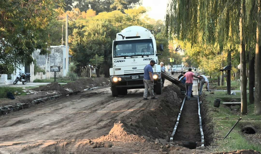 Continúan los trabajos en calle Echeverría