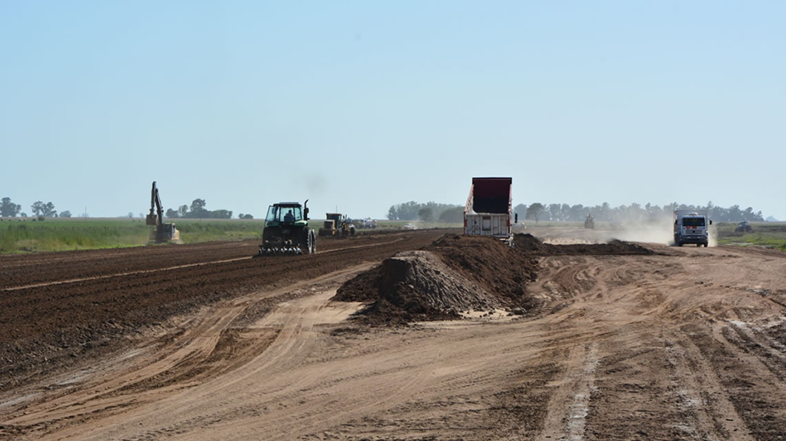 En la obra Autopista de la Ruta 33 se avanza con trabajos de movimiento