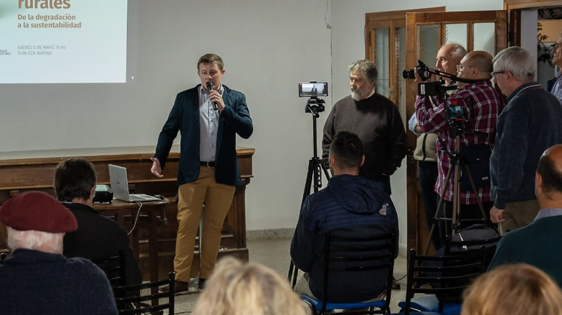 Presentación del libro «Caminos Rurales. De la degradación a la sustentibilidad»