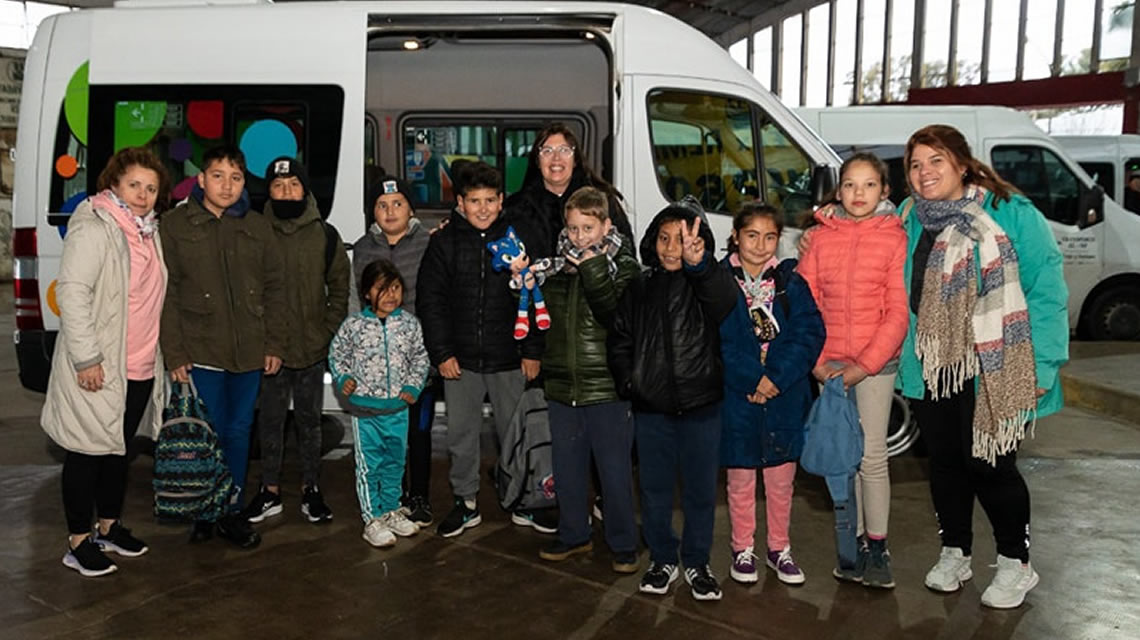 Alumnos de la Escuela Nº 2048 y del Jardín Nº 116 viajaron en la trafic municipal a Venado Tuerto