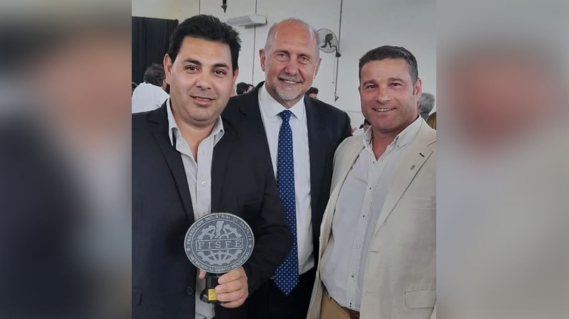 Néstor Mora Service recibió una distinción al Mérito Industrial