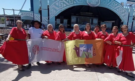 Las Alumnas de la Escuela Municipal de Danza nos representaron en el «Cosquin Adultos Mayores»