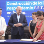 El gobernador Perotti en la apertura de ofertas para la construcción de la Escuela Agrotécnica 355 de Rufino