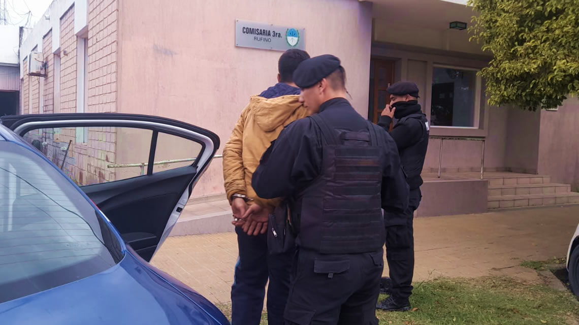 La Policía de Rufino arrestó a un sujeto implicado en varios hechos delictivos