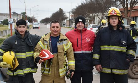 Cadetes de la Regional 10 se capacitaron en rescate vehicular