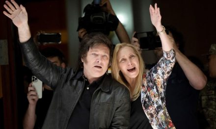 Milei se impuso en el balotaje y será el próximo presidente de la Argentina