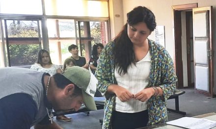 Entrega del Boleto Educativo Rural a escuela de Rufino