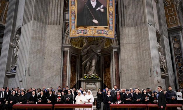 Francisco canonizó a Mama Antula, la primera santa argentina