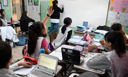 Denuncian que Educación “infla los datos de ausentismo docente”