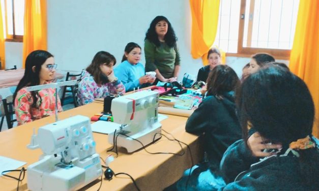 Arrancó el Taller de Costuras para niños