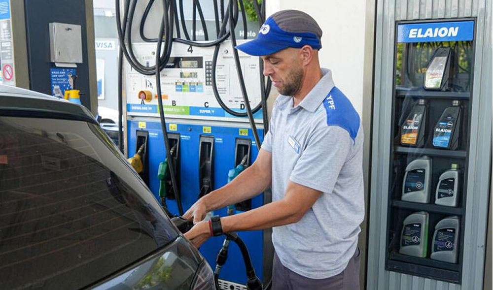 Playeros en alerta por la habilitación de autodespacho de combustible: «Parece fácil, pero no lo es»