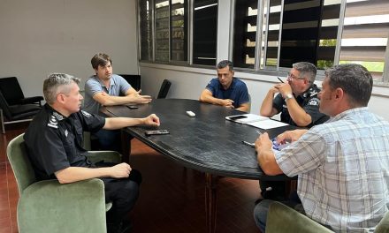Reunión con nuevas autoridades policiales